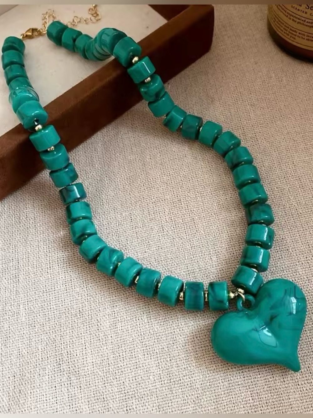 Green Heart Bead Choker
Necklace Summer Gift - Picture 3 of 4